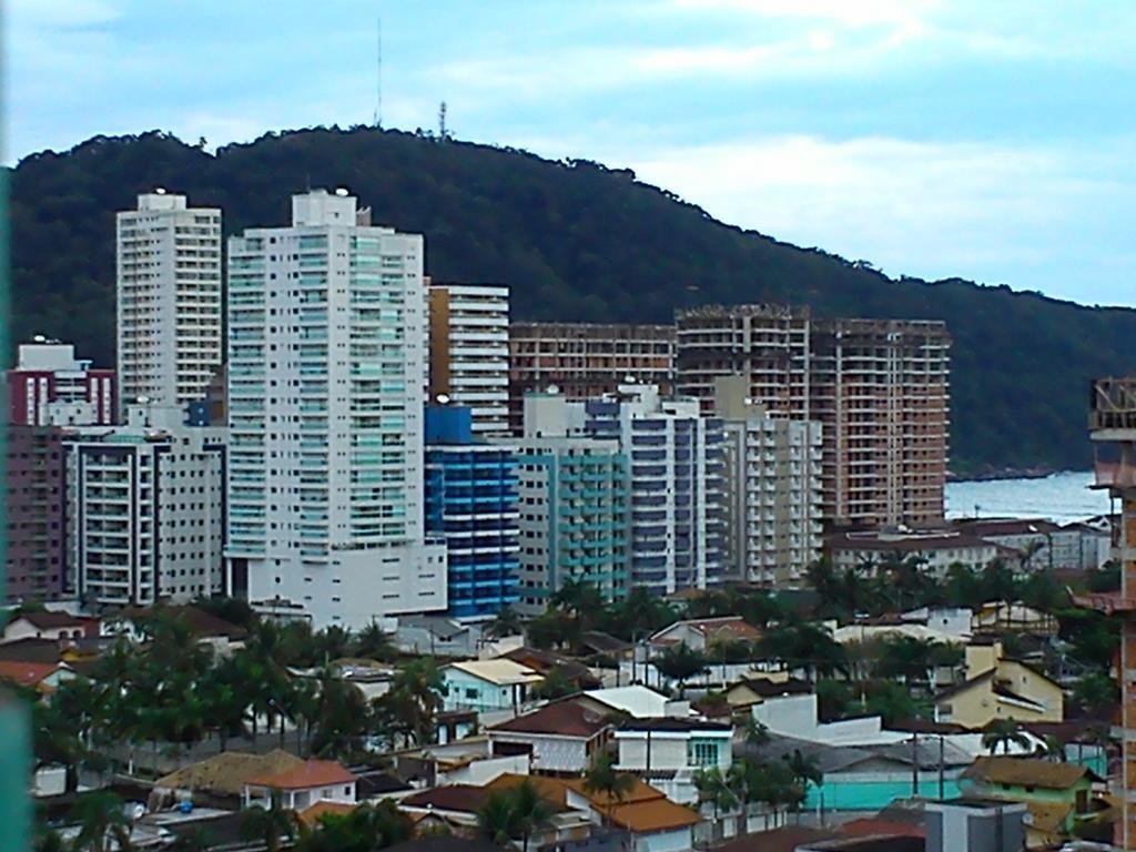 Apartamento No Canto Do Forte, Wi-Fi, Estacionamento Gratuito E Churrasqueira Πράια Γκράντε Εξωτερικό φωτογραφία